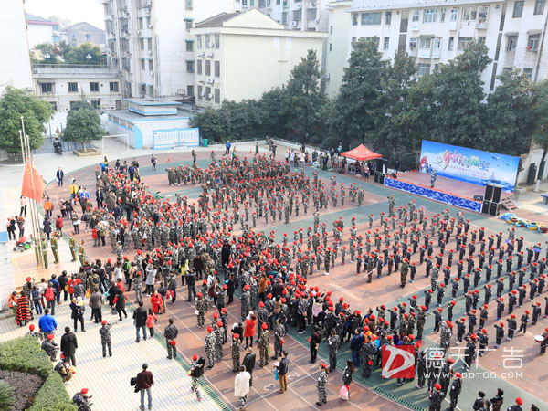 衛(wèi)門(mén)口、新喬幼兒園“夢(mèng)幻海陸空”親子軍事演習(xí)活動(dòng)